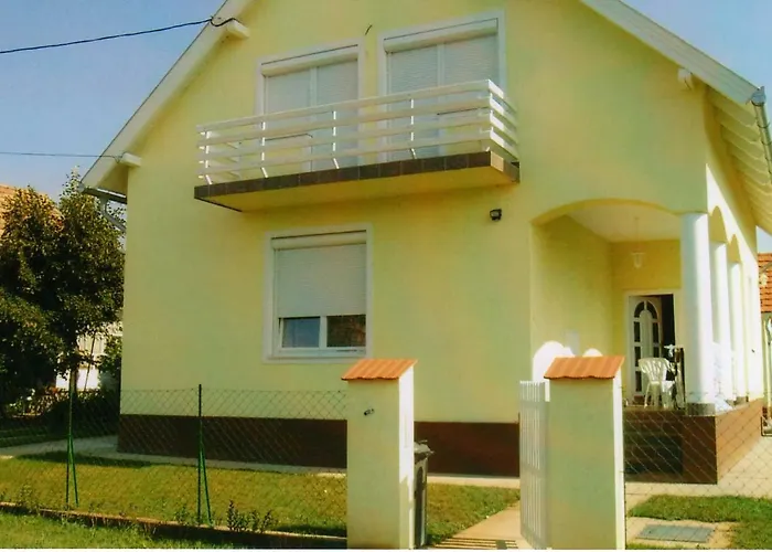 アパート Nora Balatonfůzfő