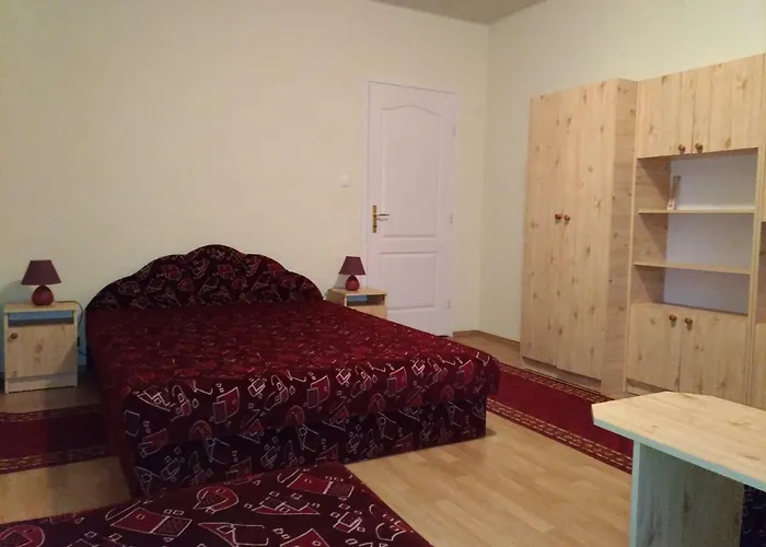 Nora Балатонфюзфё